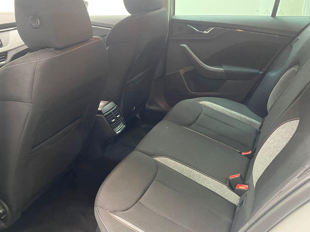 Skoda Scala 1.0 TSI Selection DSG 85 kW (115 CV) - 9