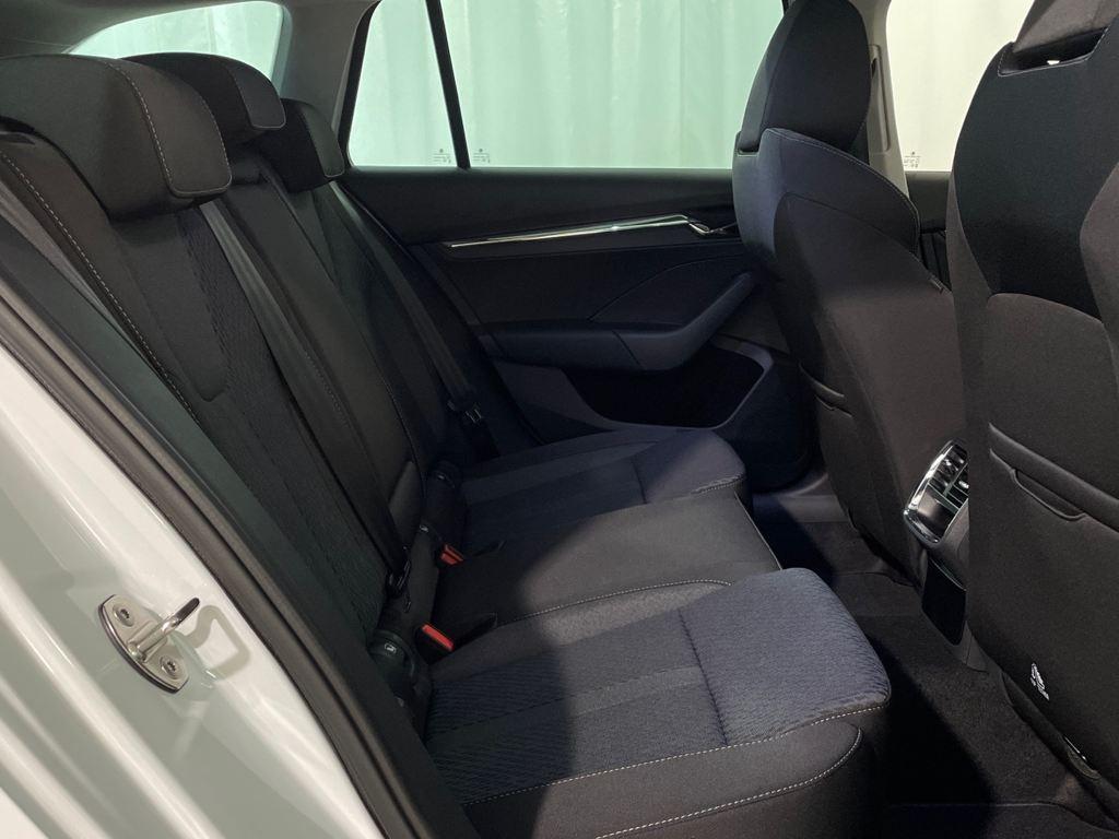 Skoda Octavia Combi 1.4 TSI iV P-HEV Selection DSG 150 kW (204 CV) - 5