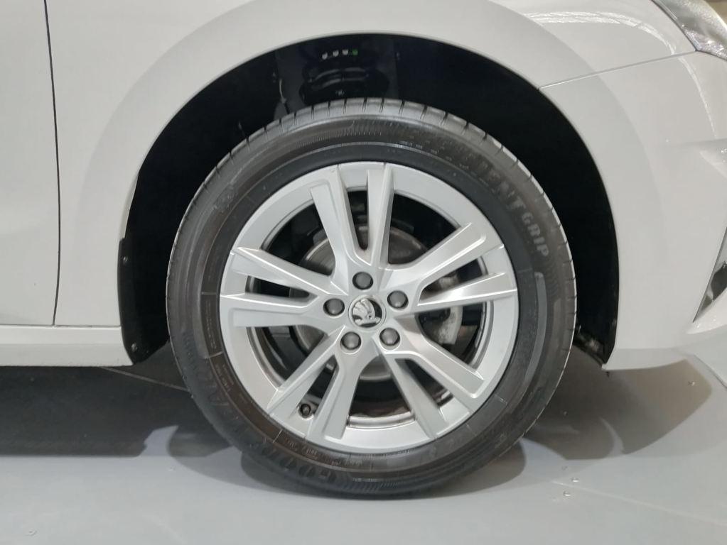 Skoda Fabia 1.0 MPI Selection 59 kW (80 CV) - 7