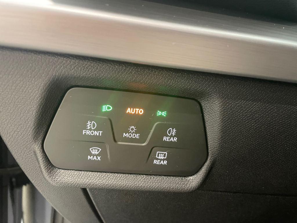 SEAT Leon ST 1.5 eTSI S&S FR Special Edition DSG 110 kW (150 CV) - 10