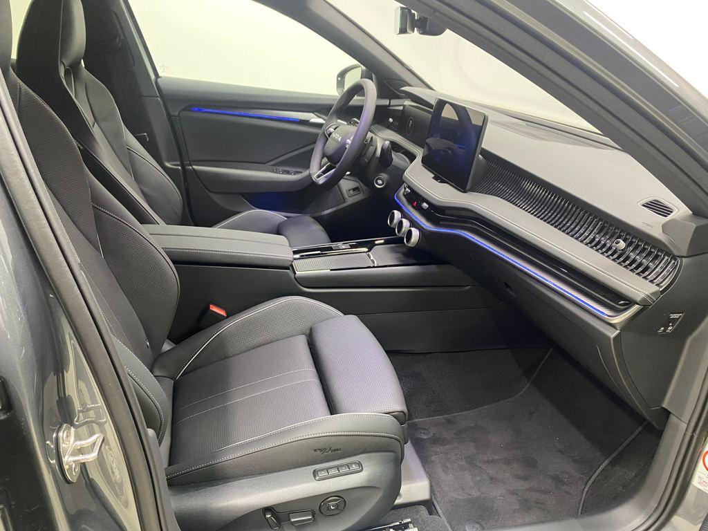 Skoda Superb Combi 1.5 TSI m-HEV Sportline DSG 110 kW (150 CV) - 4