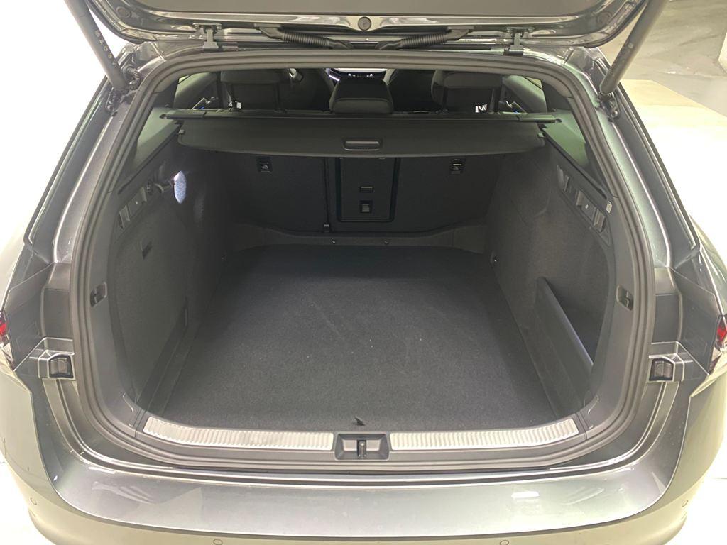 Skoda Superb Combi 1.5 TSI m-HEV Sportline DSG 110 kW (150 CV) - 6