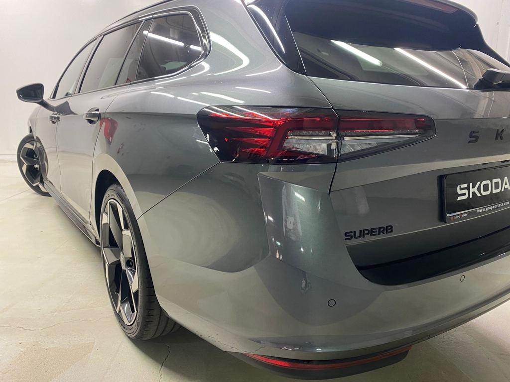 Skoda Superb Combi 1.5 TSI m-HEV Sportline DSG 110 kW (150 CV) - 19