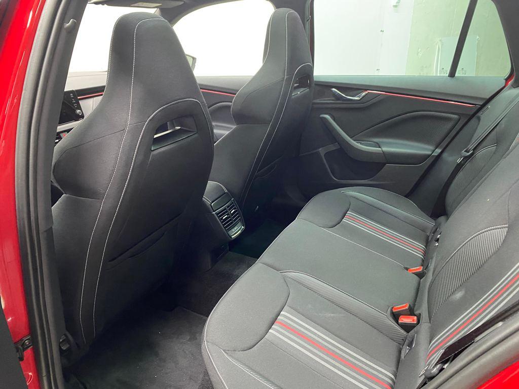 Skoda Kamiq 1.0 TSI Montecarlo DSG 85 kW (115 CV) - 9