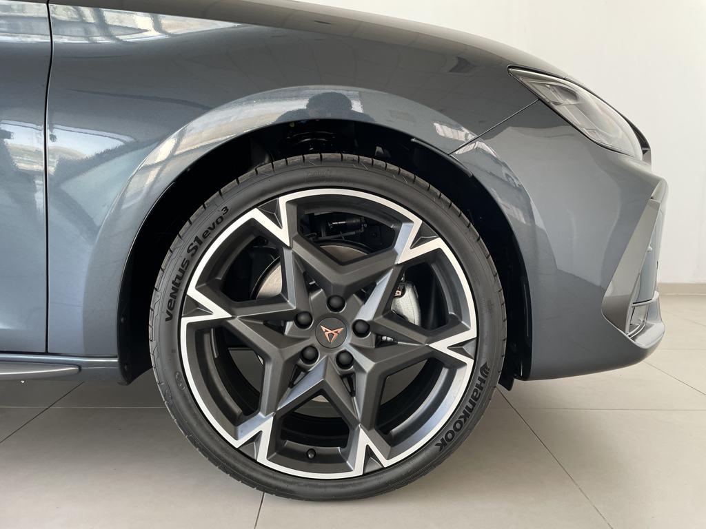 CUPRA Leon Sportstourer 1.5 eTSI DSG 110 kW (150 CV) - 7