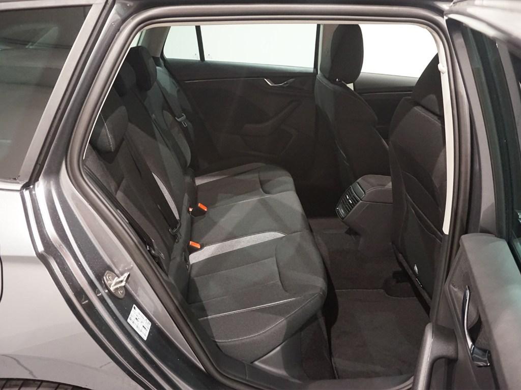 Skoda Kamiq 1.0 TSI Selection DSG 85 kW (115 CV) - 5