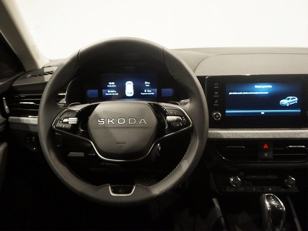 Skoda Kamiq 1.0 TSI Selection DSG 85 kW (115 CV) - 8