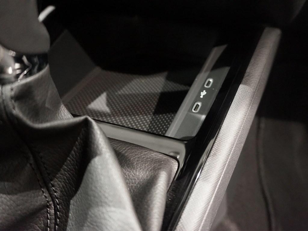 Skoda Kamiq 1.0 TSI Selection DSG 85 kW (115 CV) - 9