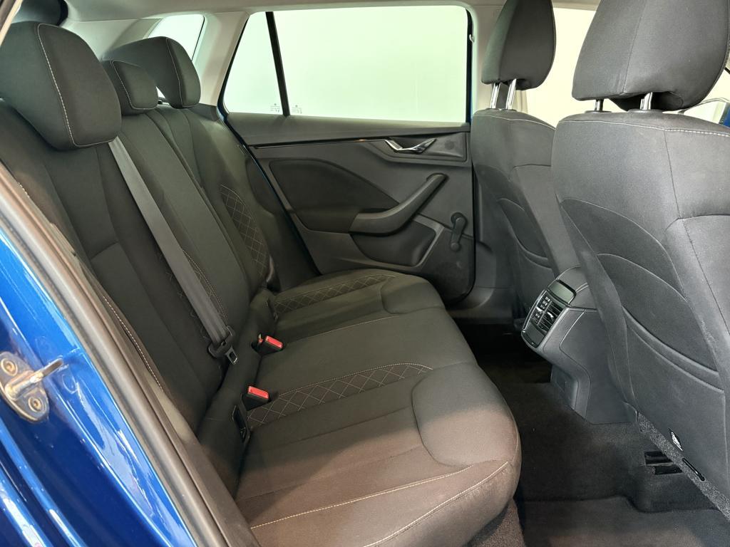 Skoda Kamiq 1.0 TSI Emotion 81 kW (110 CV) - 5