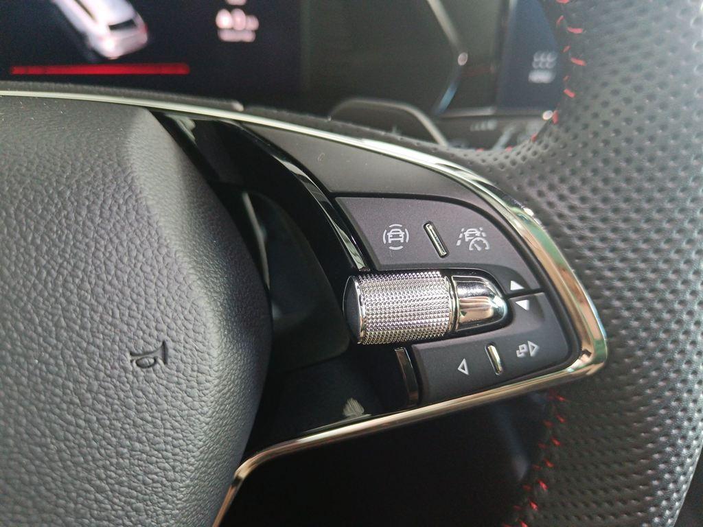 Skoda Octavia Combi 2.0 TSI RS Plus DSG 180 kW (245 CV) - 11