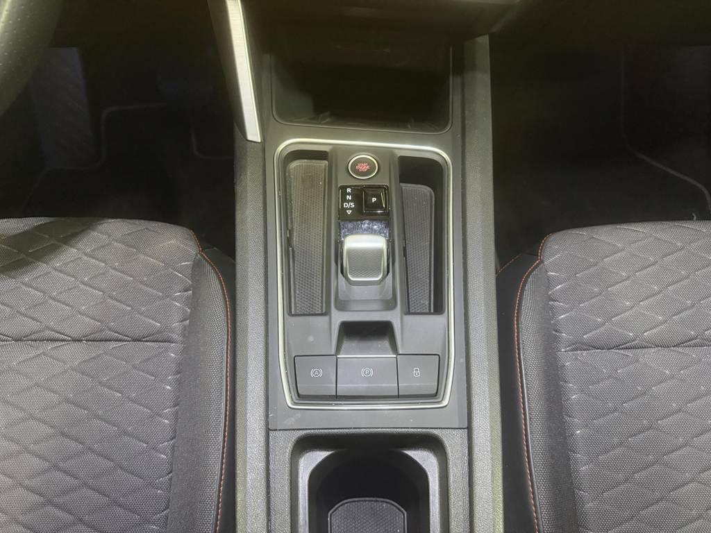 SEAT León 1.5 eTSI S&S FR Go L DSG 110 kW (150 CV) - 9