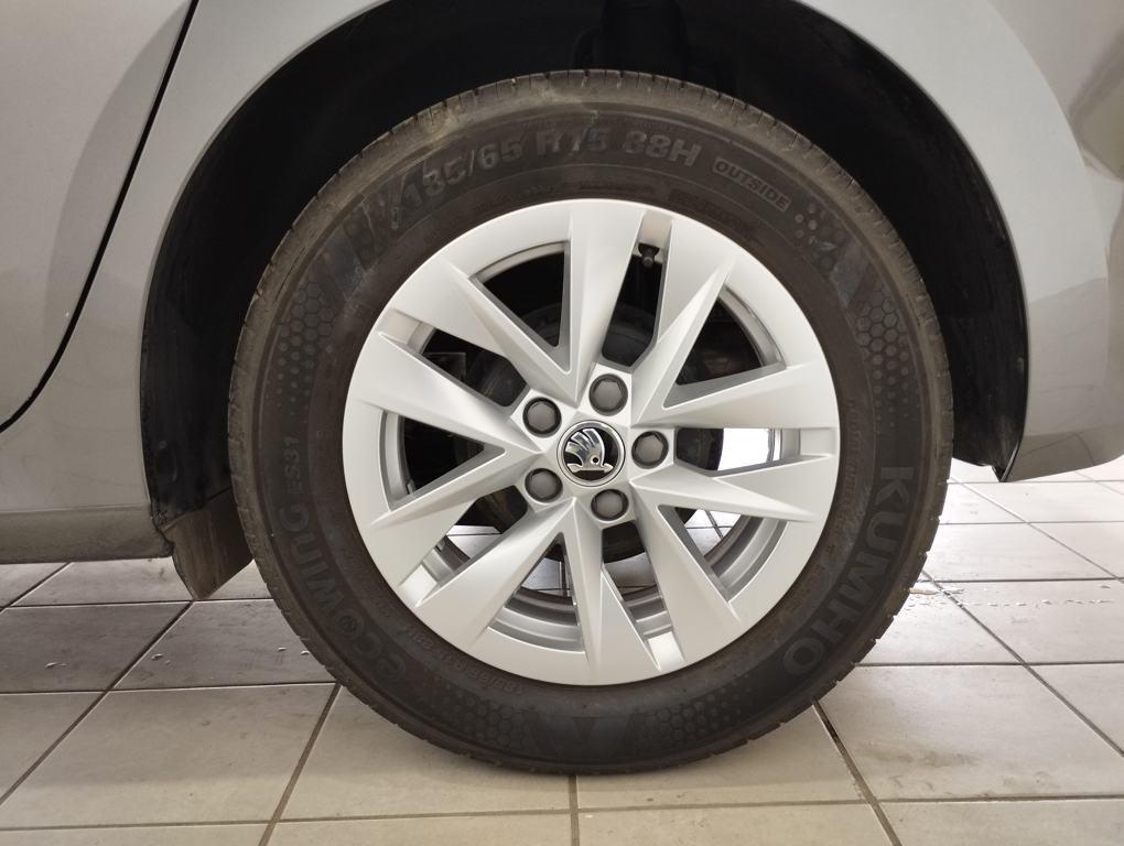 Skoda Fabia 1.0 MPI Selection 59 kW (80 CV) - 7