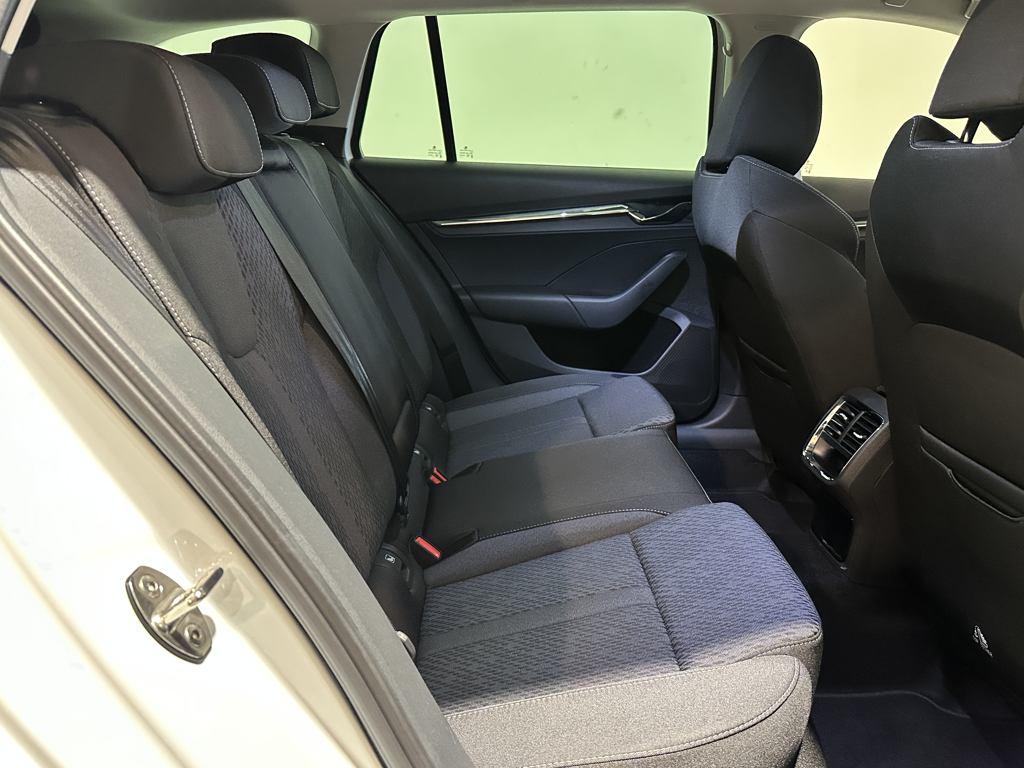 Skoda Octavia Combi 1.4 TSI iV P-HEV Selection DSG 150 kW (204 CV) - 5