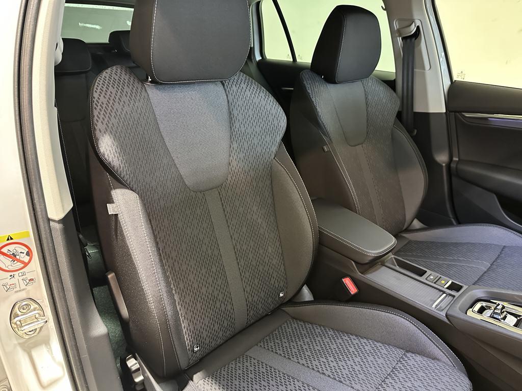 Skoda Octavia Combi 1.4 TSI iV P-HEV Selection DSG 150 kW (204 CV) - 13