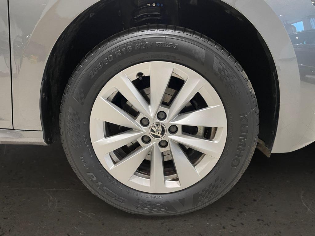 Skoda Kamiq 1.0 TSI Ambition 81 kW (110 CV) - 7