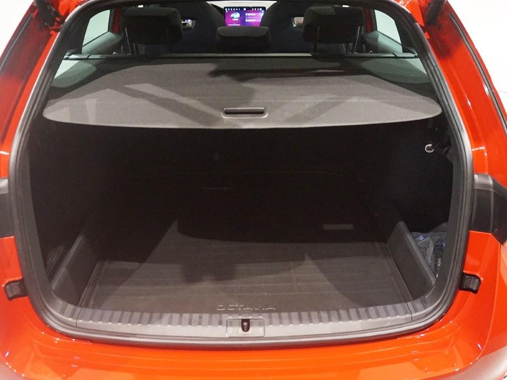 Skoda Octavia Combi 2.0 TSI RS DSG 195 kW (265 CV) - 11