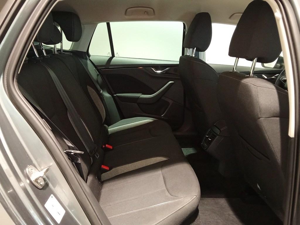 Skoda Scala 1.0 TSI Selection DSG 85 kW (115 CV) - 5