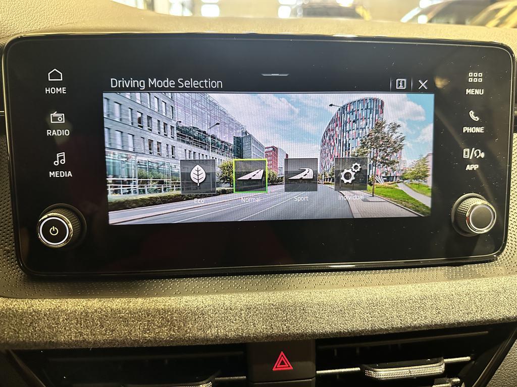 Skoda Kamiq 1.0 TSI Selection DSG 85 kW (115 CV) - 15