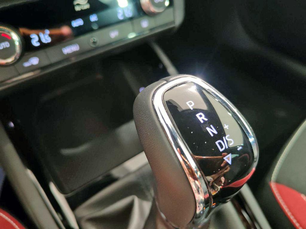 Skoda Scala 1.0 TSI Montecarlo DSG 81 kW (110 CV) - 9