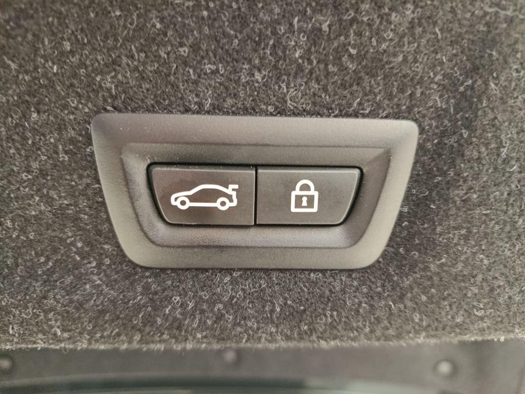 BMW Serie 3 320d 140 kW (190 CV) - 8