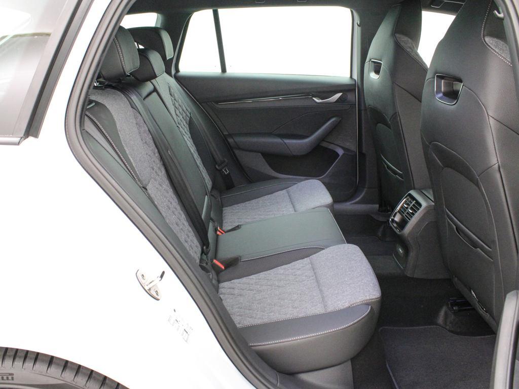 Skoda Octavia Combi 1.5 TSI m-HEV Sportline DSG 110 kW (150 CV) - 5