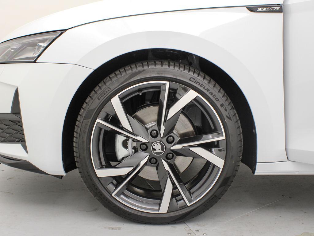 Skoda Octavia Combi 1.5 TSI m-HEV Sportline DSG 110 kW (150 CV) - 7