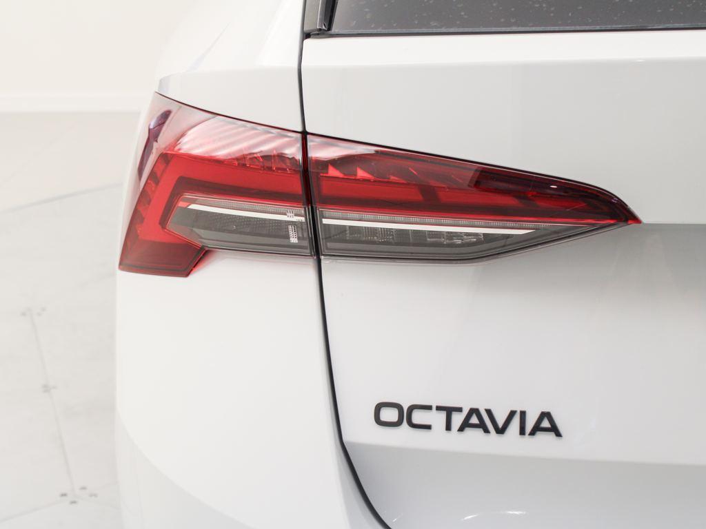 Skoda Octavia Combi 1.5 TSI m-HEV Sportline DSG 110 kW (150 CV) - 16