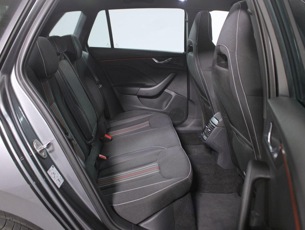 Skoda Kamiq 1.5 TSI Montecarlo 110 kW (150 CV) - 5