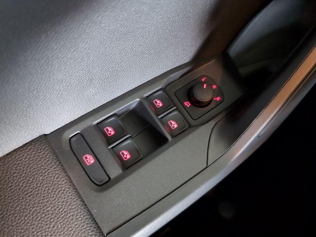 SEAT Arona 1.0 TSI Style Special Edition DSG 85 kW (115 CV) - 17