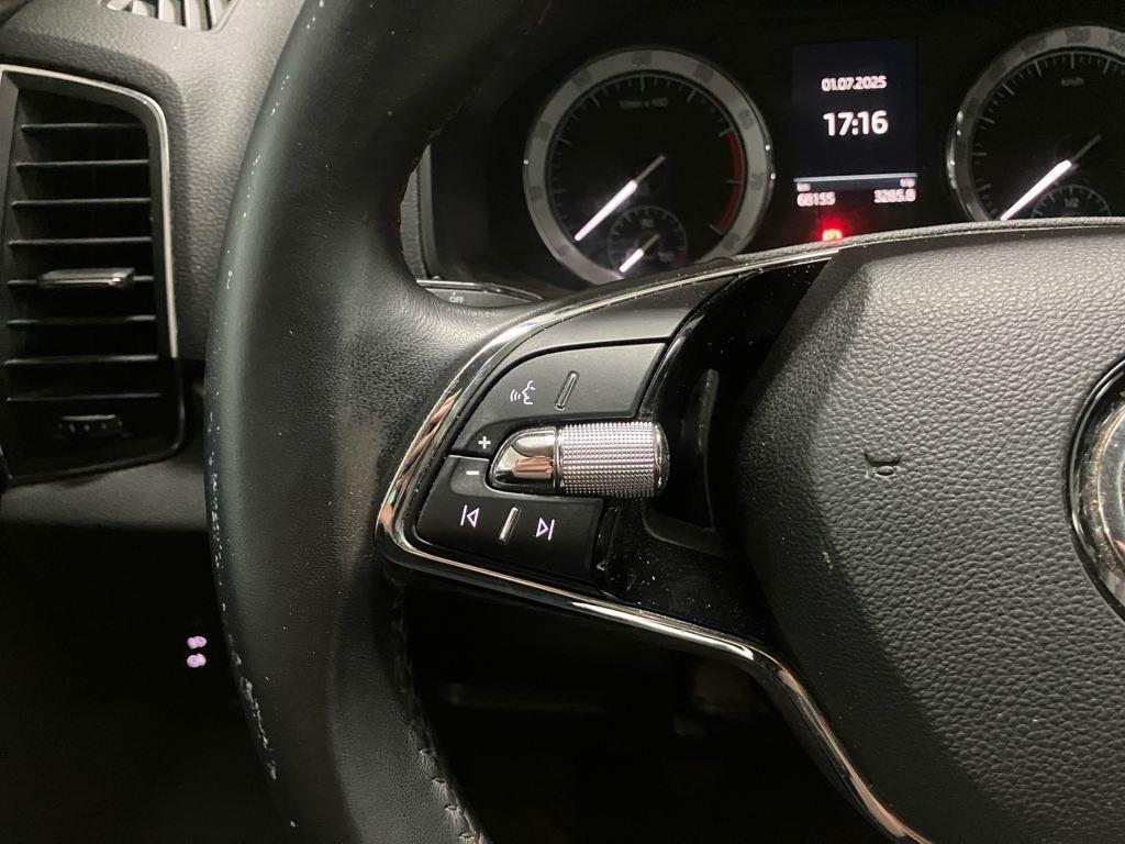 Skoda Karoq 1.0 TSI Ambition 81 kW (110 CV) - 8