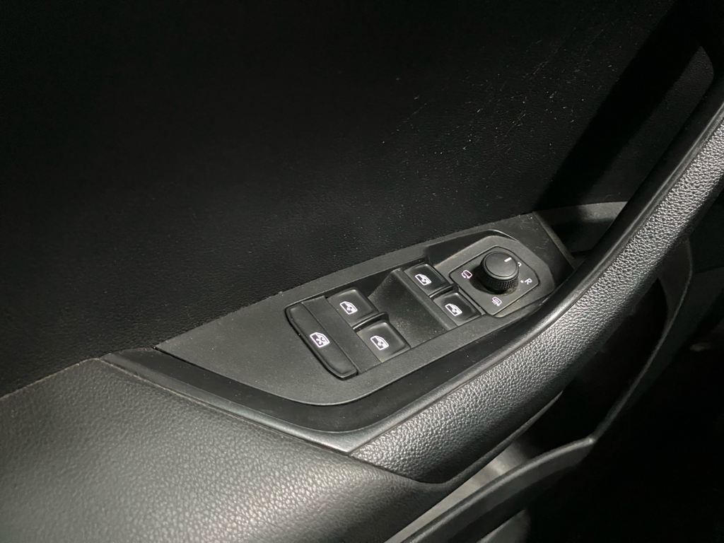 Skoda Karoq 1.0 TSI Ambition 81 kW (110 CV) - 10