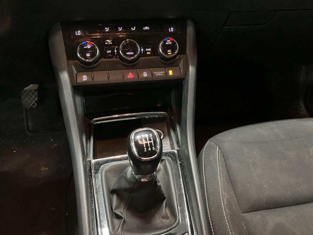 Skoda Karoq 1.0 TSI Ambition 81 kW (110 CV) - 12