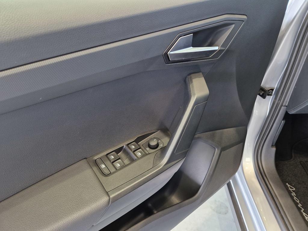 SEAT Arona 1.0 TSI Style XL DSG 85 kW (115 CV) - 9