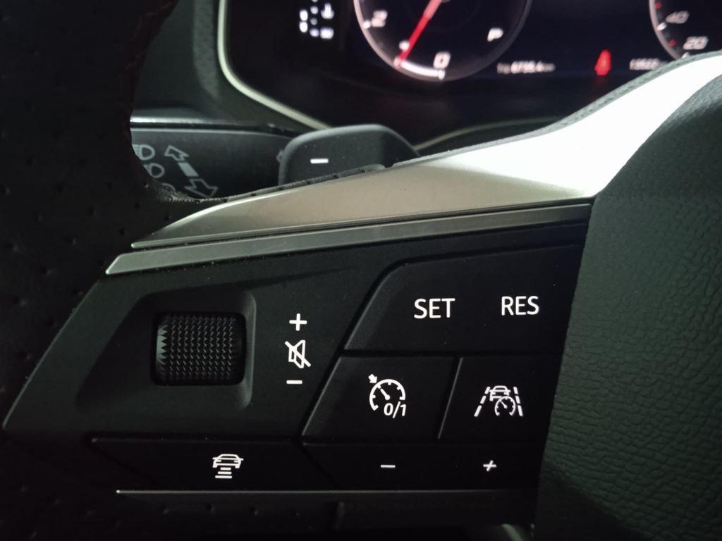 SEAT Arona 1.0 TSI FR XM 85 kW (115 CV) - 10