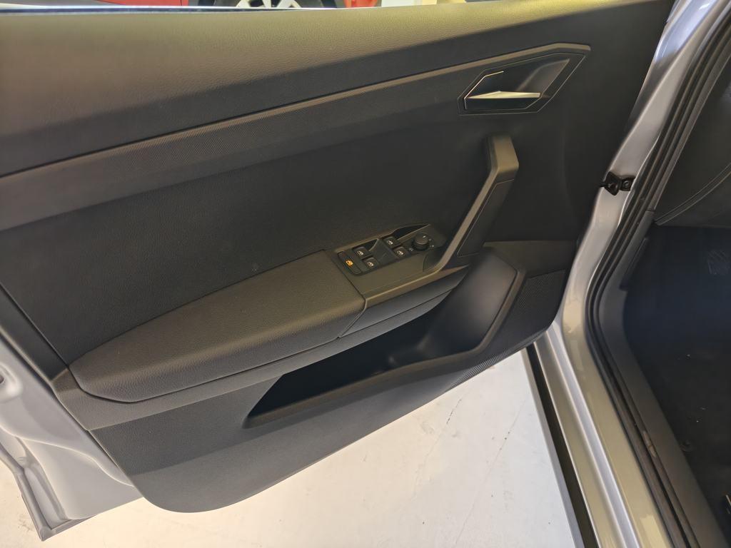 SEAT Arona 1.0 TSI Style XM 81 kW (110 CV) - 8