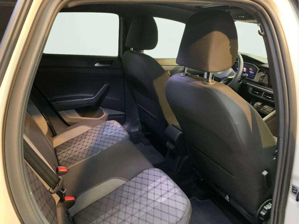 Volkswagen Taigo R-Line 1.0 TSI 85 kW (115 CV) DSG - 14