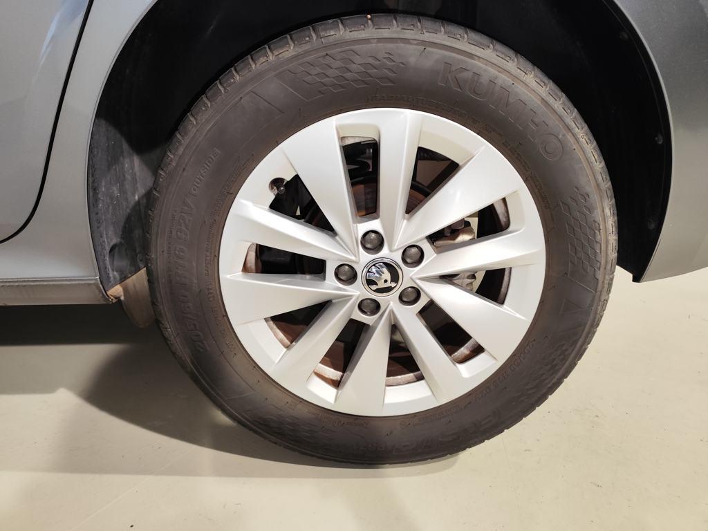 Skoda Kamiq 1.0 TSI Emotion DSG 81 kW (110 CV) - 7