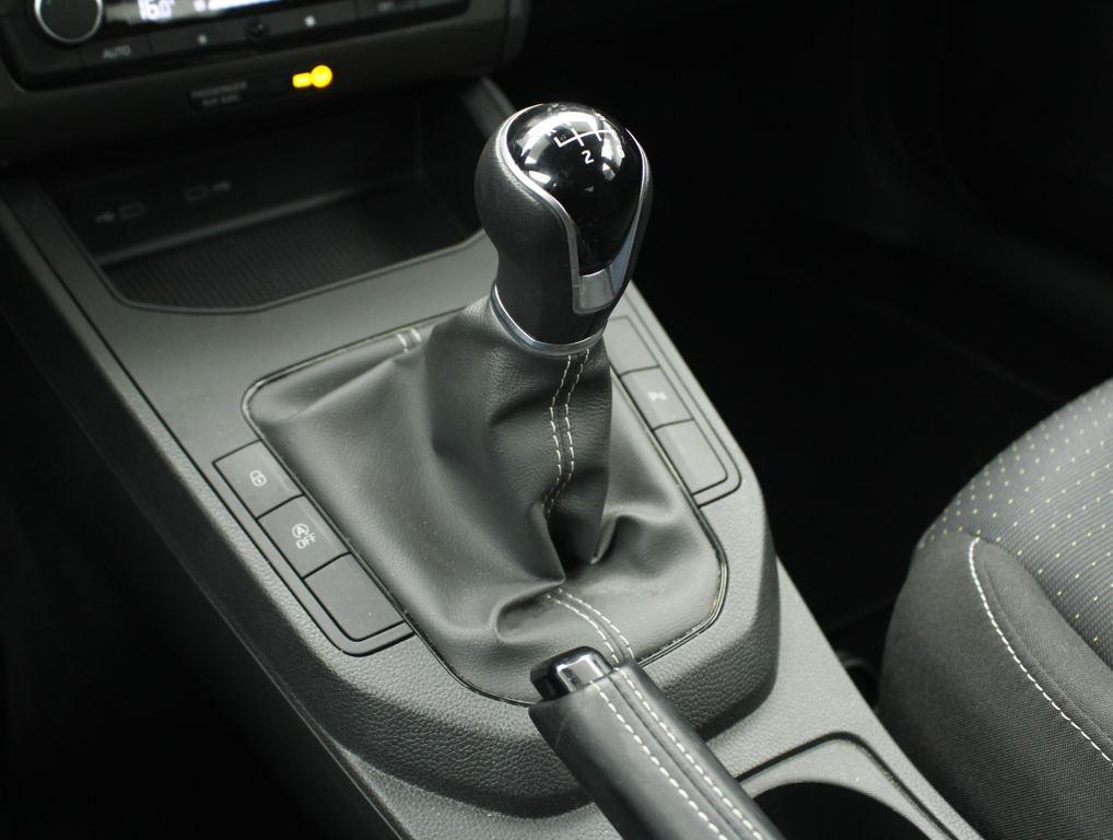 SEAT Ibiza 1.0 TSI Style XL 81 kW (110 CV) - 9