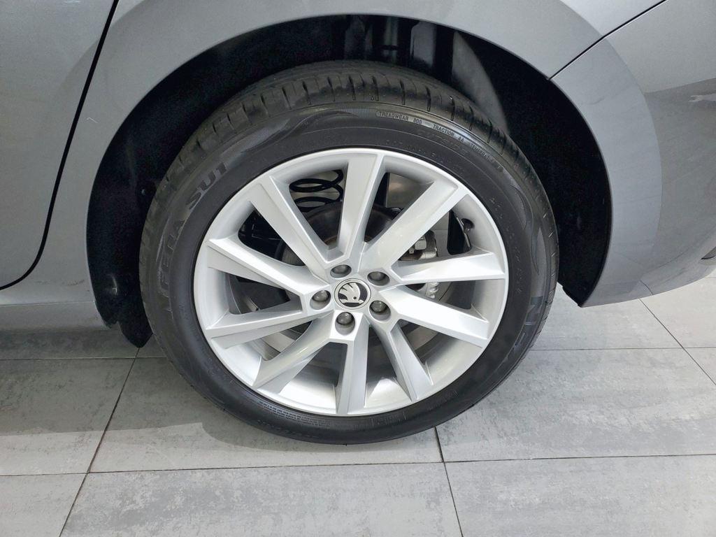 Skoda Scala 1.0 TSI Selection 85 kW (115 CV) - 7