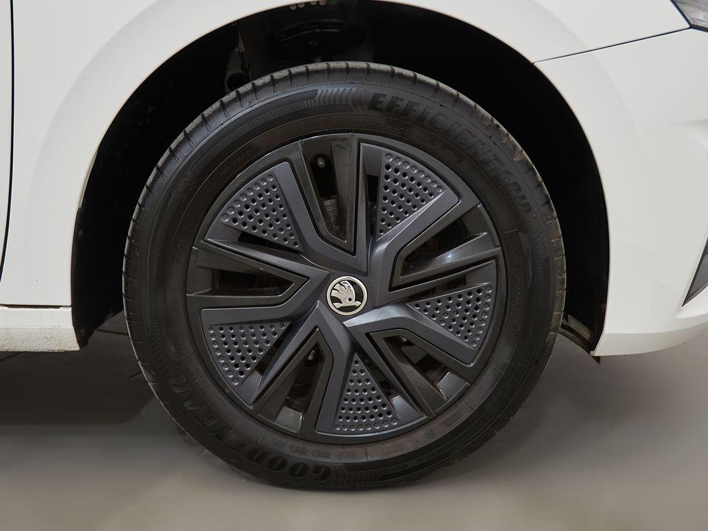 Skoda Fabia 1.0 TSI Design 70 kW (95 CV) - 7