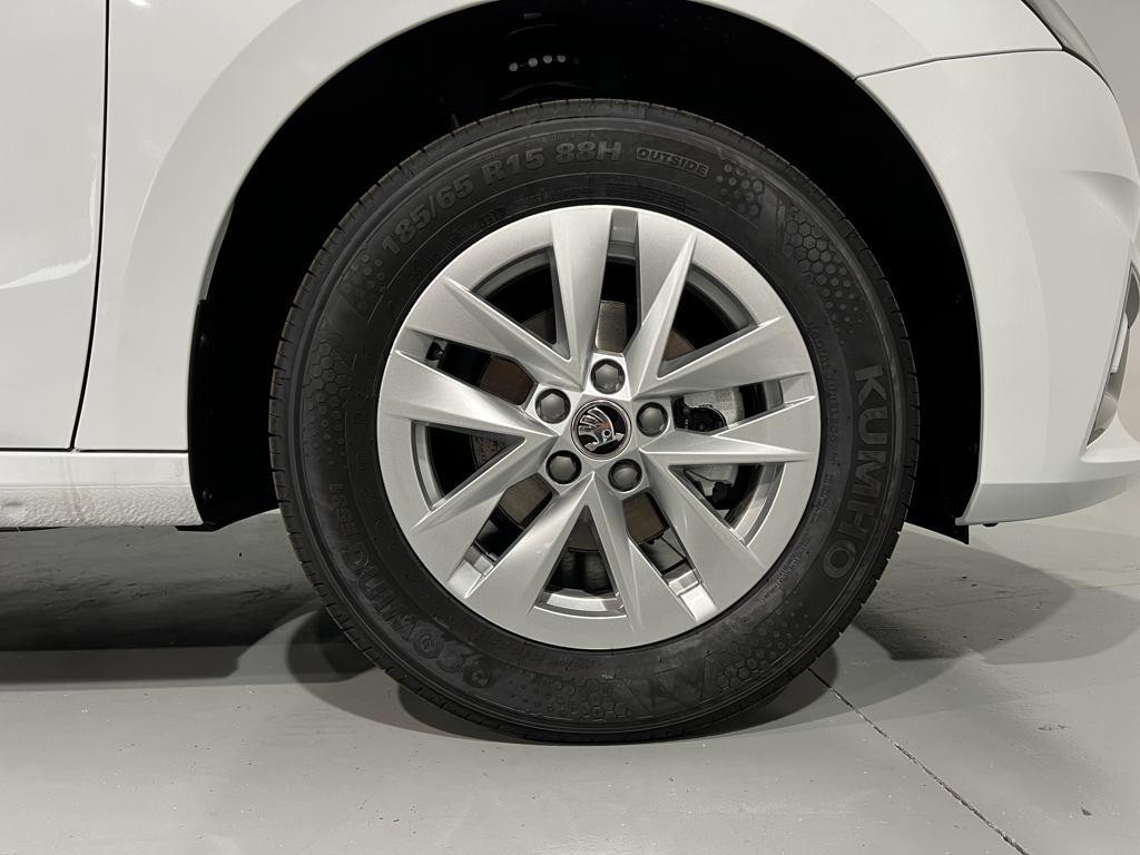 Skoda Fabia 1.0 TSI Selection 70 kW (95 CV) - 7