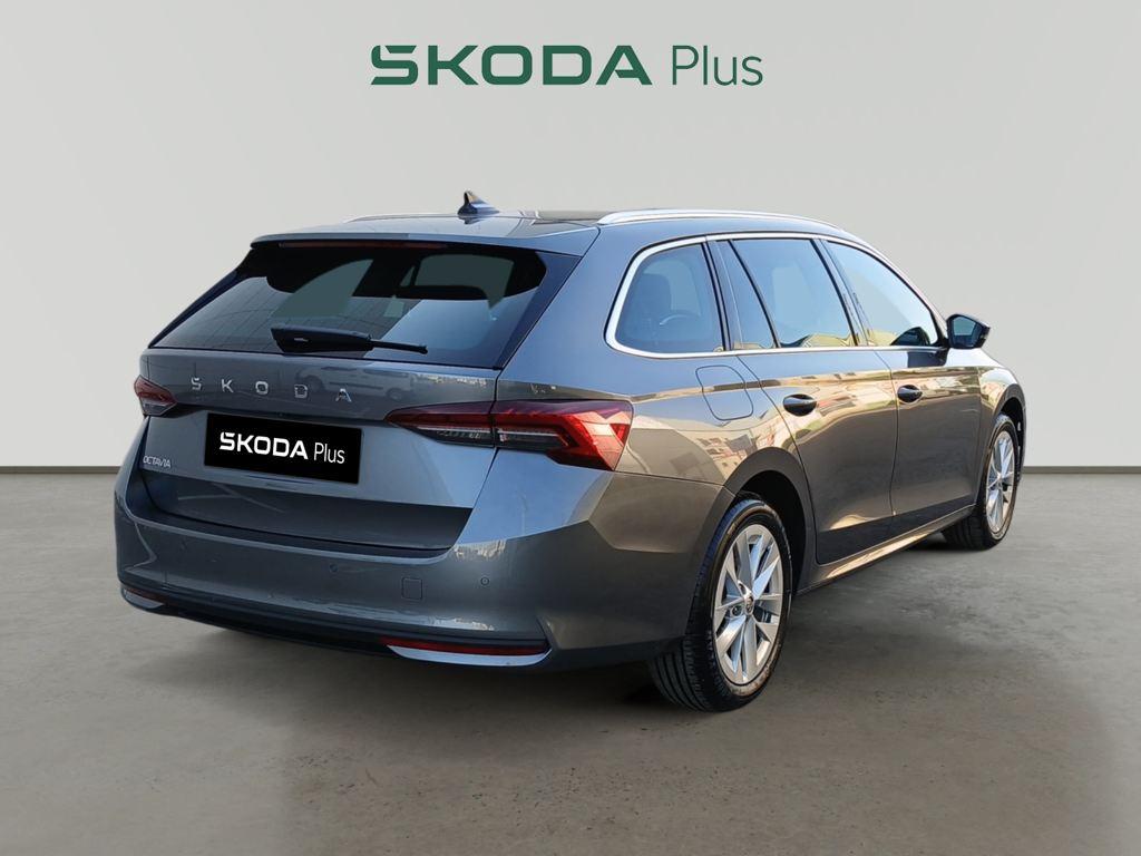 Skoda Octavia Combi 1.5 TSI m-HEV Design DSG 110 kW (150 CV) - 10