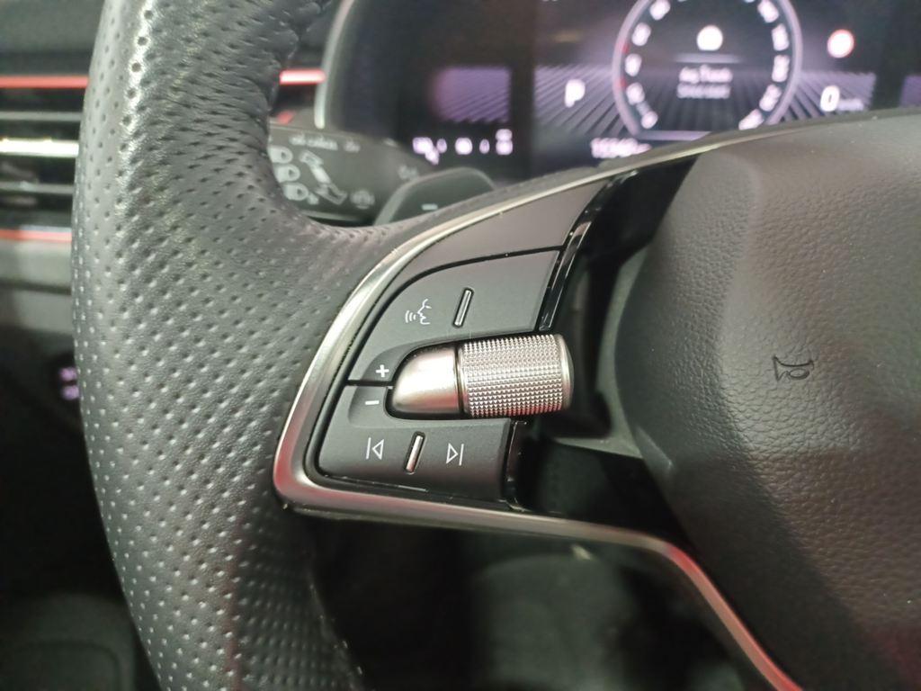 Skoda Scala Design 1.0 TSI DSG 85 kW (115 CV) - 8