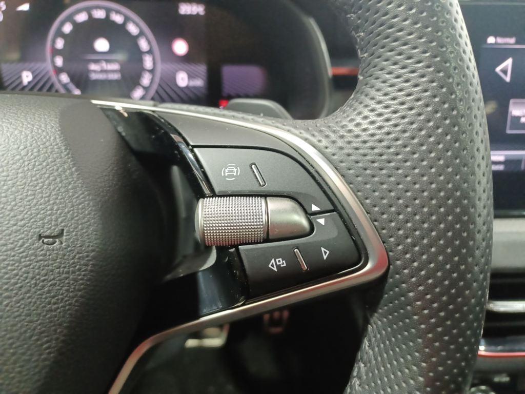 Skoda Scala Design 1.0 TSI DSG 85 kW (115 CV) - 9