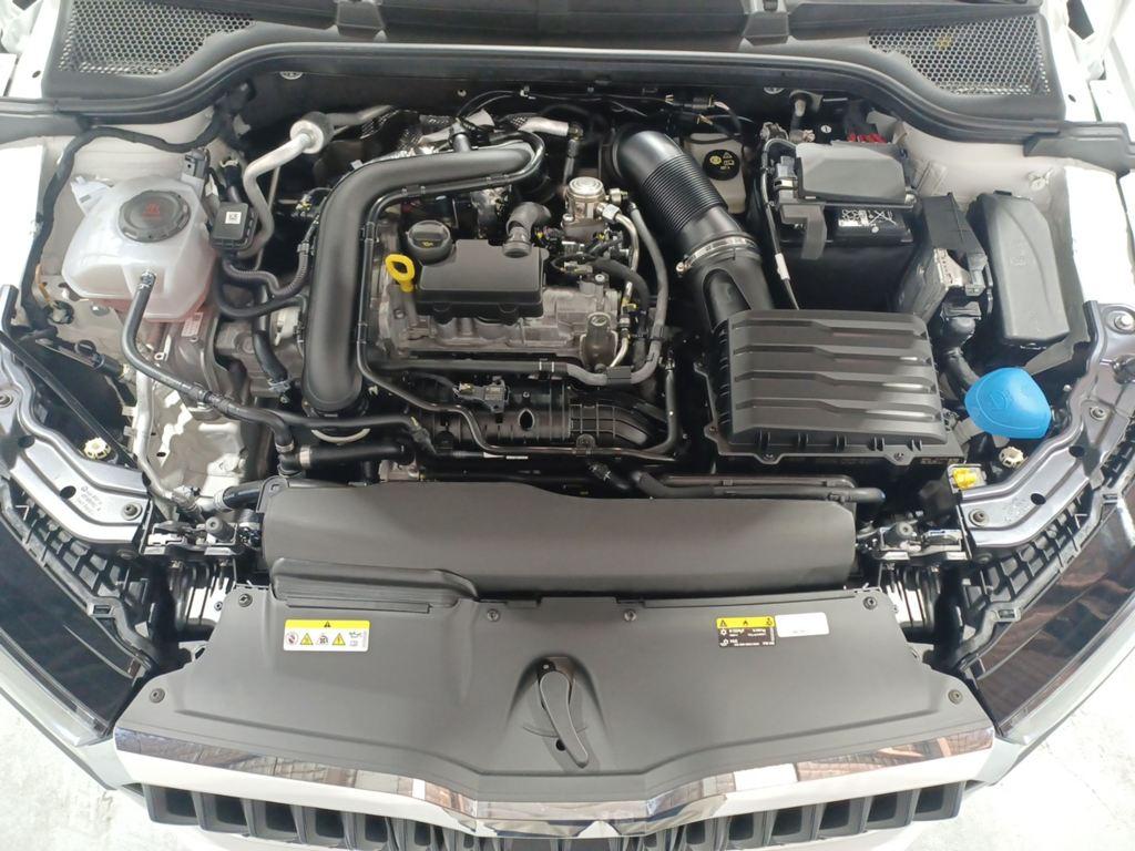 Skoda Scala Design 1.0 TSI DSG 85 kW (115 CV) - 15