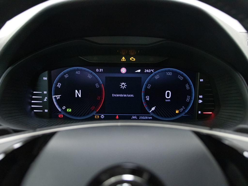 Skoda Scala Design 1.0 TSI DSG 85 kW (115 CV) - 10