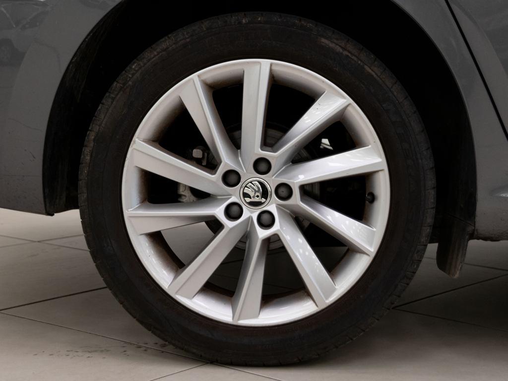 Skoda Scala 1.0 TSI Selection DSG 85 kW (115 CV) - 7