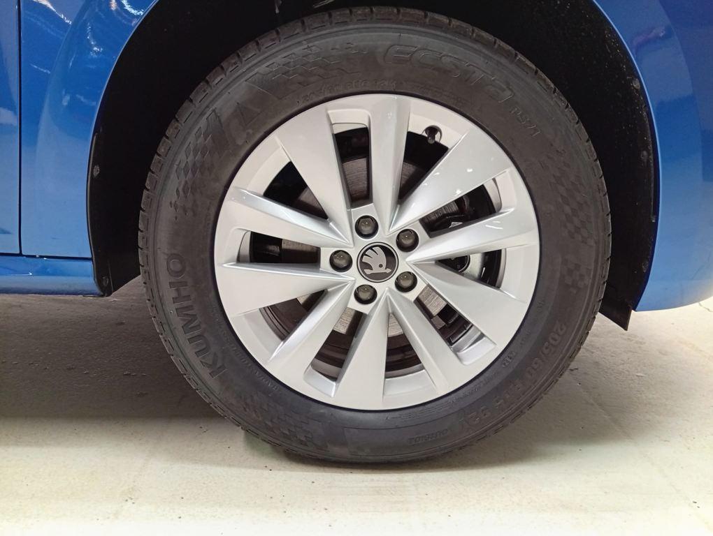 Skoda Kamiq 1.0 TSI Selection DSG 85 kW (115 CV) - 7