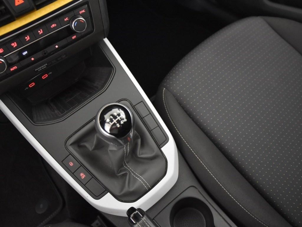 SEAT Arona 1.0 TSI Style XM 81 kW (110 CV) - 10