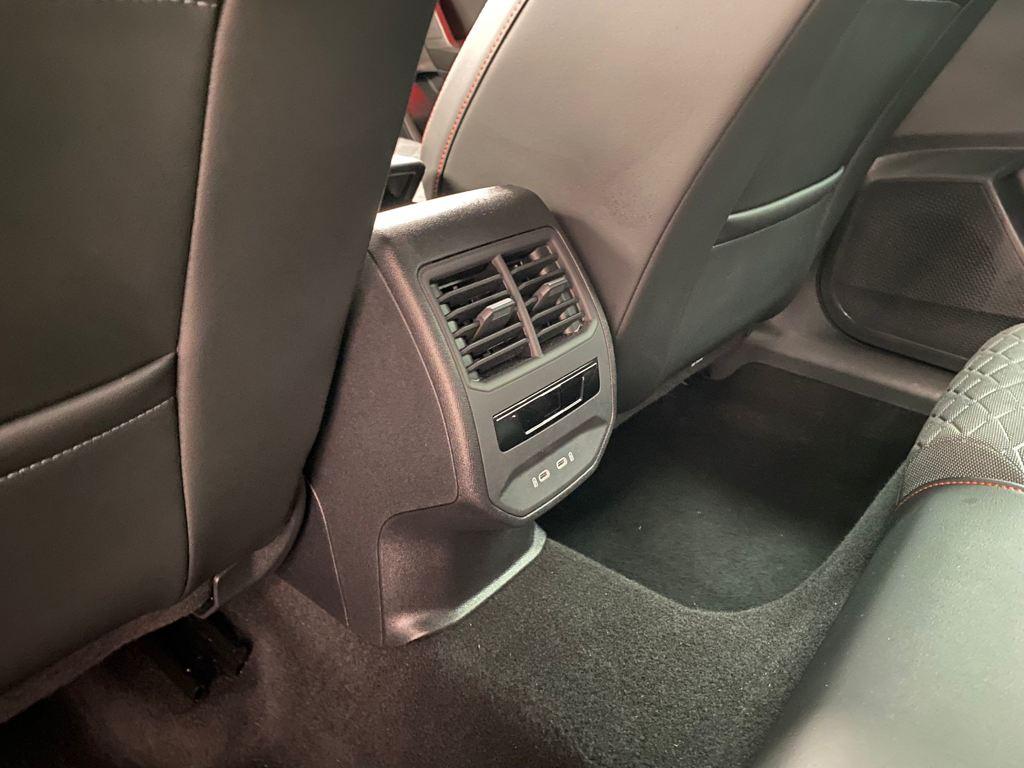 SEAT Leon ST 1.5 eTSI S&S FR Special Edition DSG 110 kW (150 CV) - 10